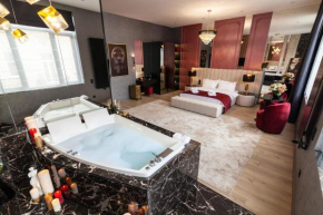 ARISTO Jacuzzi Hotel